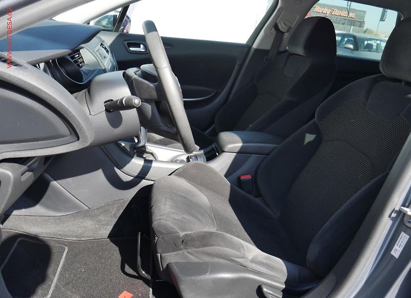 Citroën C5 (2009) 2.0HDi, ČR, AT, AC, temp - fotka 9 z 21