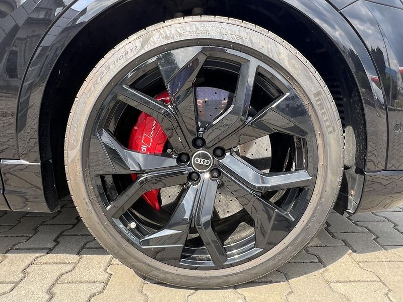 Audi RS Q8 (2021) Audi RS Q8 Full výbava, TOP st - fotka 9 z 39