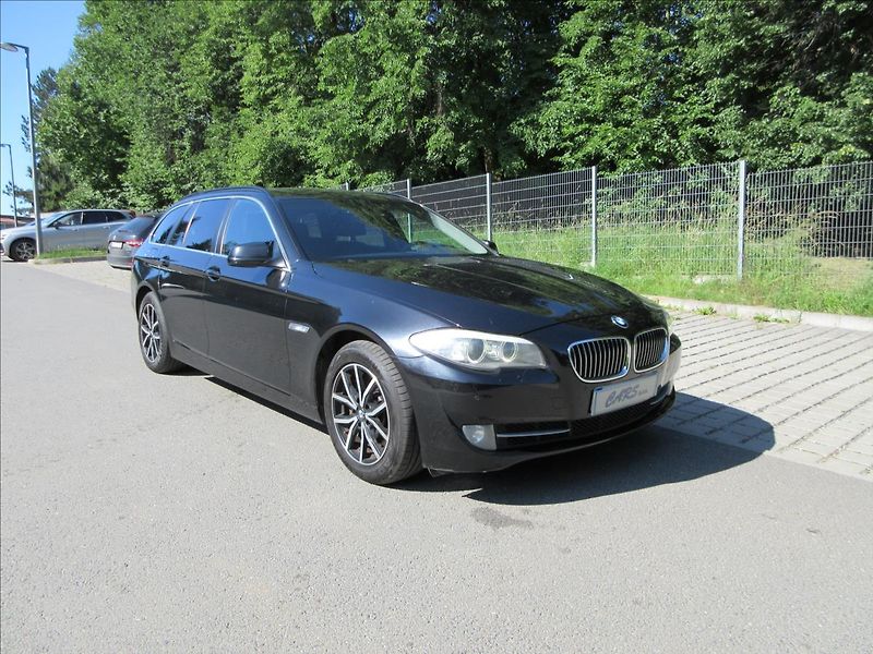 BMW Řada 5 535d xDrive, Panorama, Navi, K - fotka 1 z 34