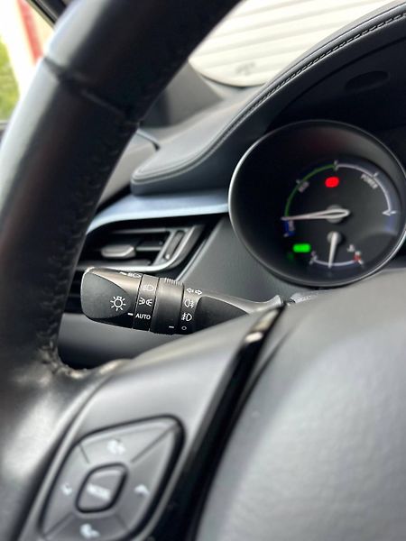 Toyota C-HR (2020) 2.0 HYBRID 112KW AUT 2020 - fotka 24 z 34