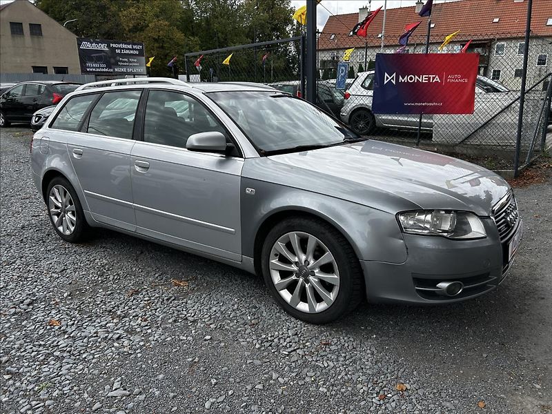 Audi A4 2,0 TDi Automat  NováSTK,Tažné - fotka 8 z 42