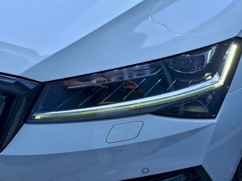 Škoda Superb (2023) Sportline 1.5TSi 110kW - fotka 34 z 35