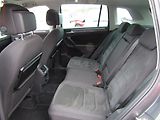 Volkswagen Tiguan (2016) 2.0 TDi, Highline, LED, panor - náhled 10