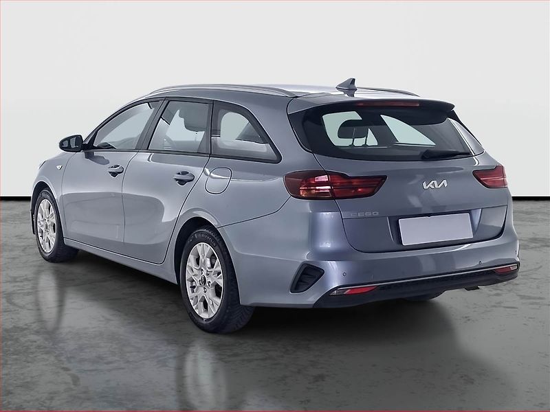 Kia Ceed (2022) 1.5 T-GDI, ČR,1.maj - fotka 4 z 20