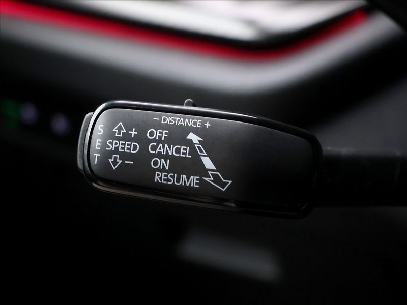 Škoda Octavia 2,0 TSI 180kW DSG CZ RS LED - fotka 18 z 31