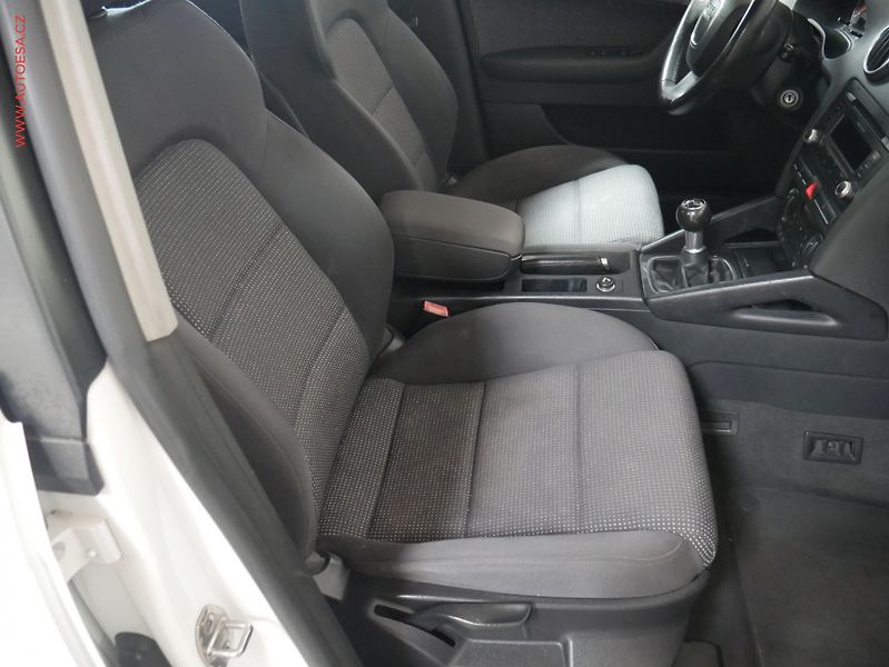 Audi A3 (2008) 2.0TDI quattro, AC, TZ - fotka 12 z 16