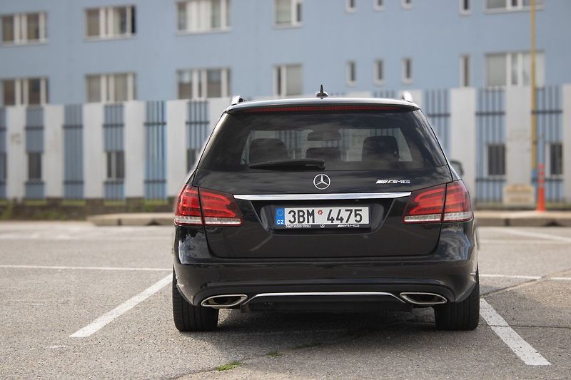 Mercedes-Benz Třídy E AMG paket, 100% stav. - fotka 6 z 45