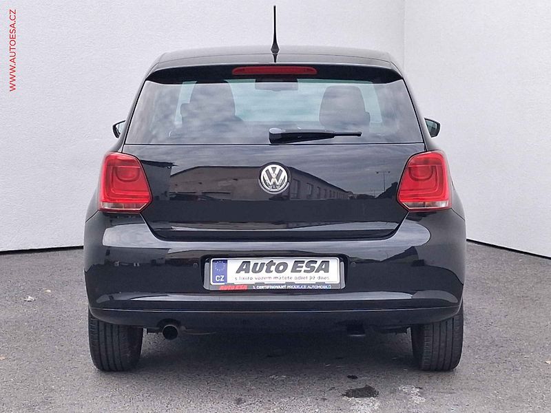 Volkswagen Polo (2013) 1.2 TSi, Life, +kola - fotka 5 z 16