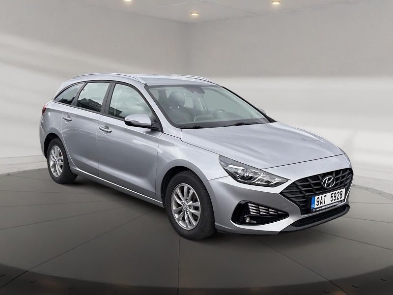 Hyundai i30 (2023) COMFORT 1.0TGDI 88kW CZ DPH - fotka 3 z 11