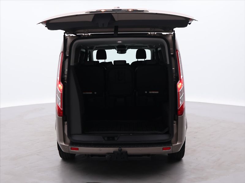 Ford Tourneo Custom 2,0 TDCi 136kW Titanium L2 Aut - fotka 9 z 31