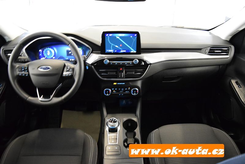 Ford Kuga 2.5 HYBRID TITANIUM 2023  - fotka 28 z 60