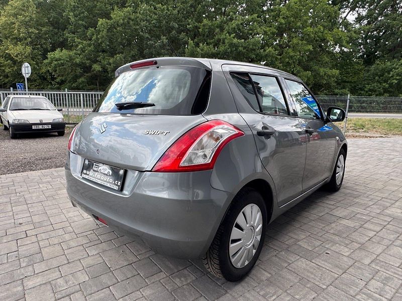 Suzuki Swift (2011) 1.2i - fotka 5 z 28