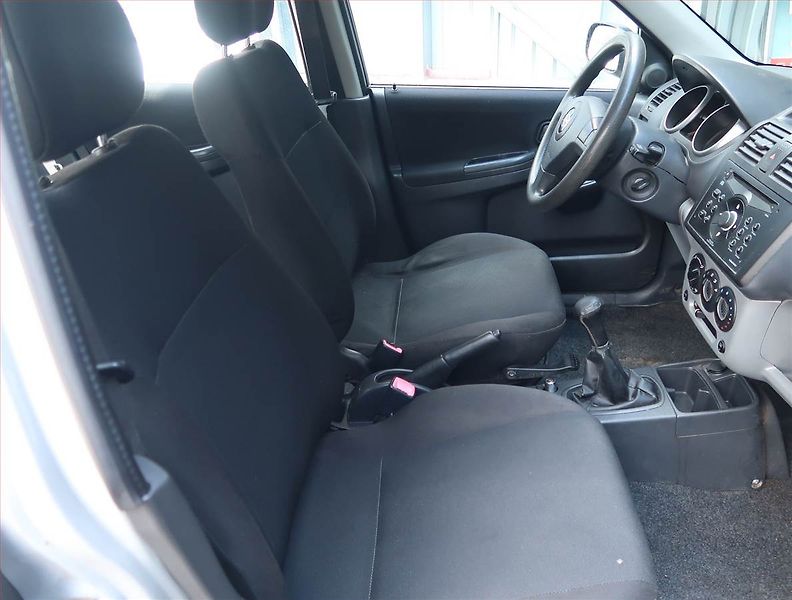 Suzuki Ignis (2008) 1.3, Klima, oblíbený vůz - fotka 9 z 14