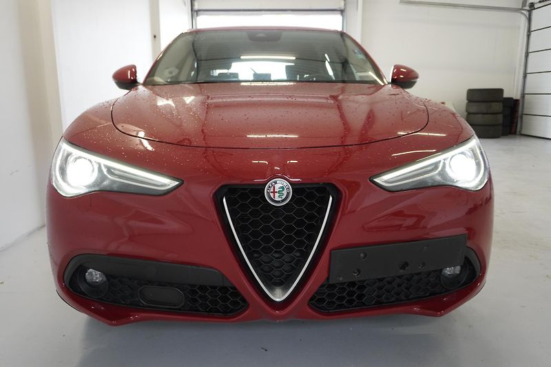 Alfa Romeo Stelvio 2.2D 132kW, 121 000KM - fotka 2 z 29