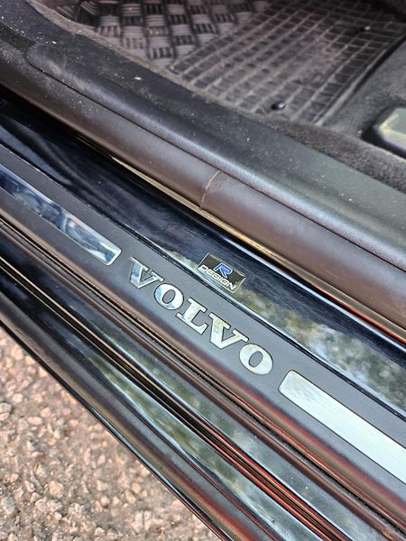 Volvo V60 (2012) R DESIGN - fotka 25 z 31