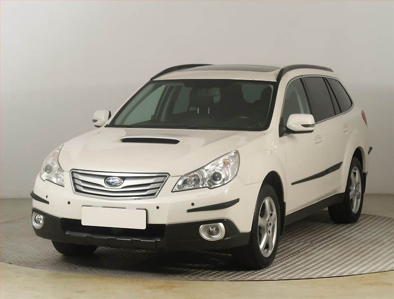 Subaru Outback (2012) 2.0 D, 4X4, Xenony, Tempomat - fotka 2 z 19