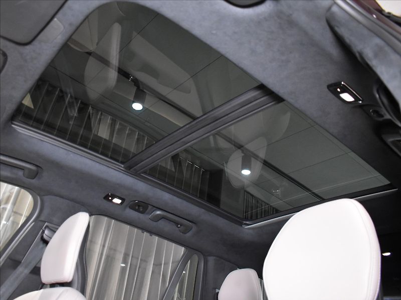 Volvo XC90 2,0 T8 AWD Ultra Masáže,Vzduch - fotka 21 z 29
