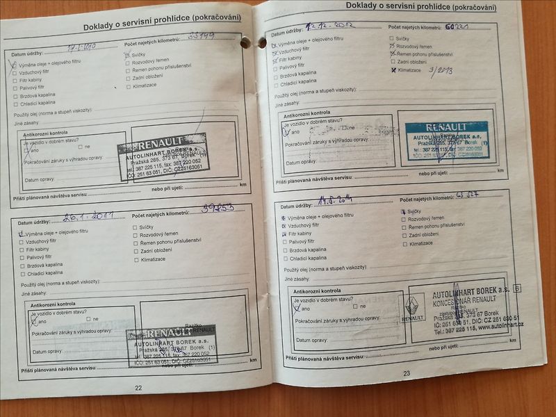 Renault Mégane 1,4 i 16v - fotka 15 z 17