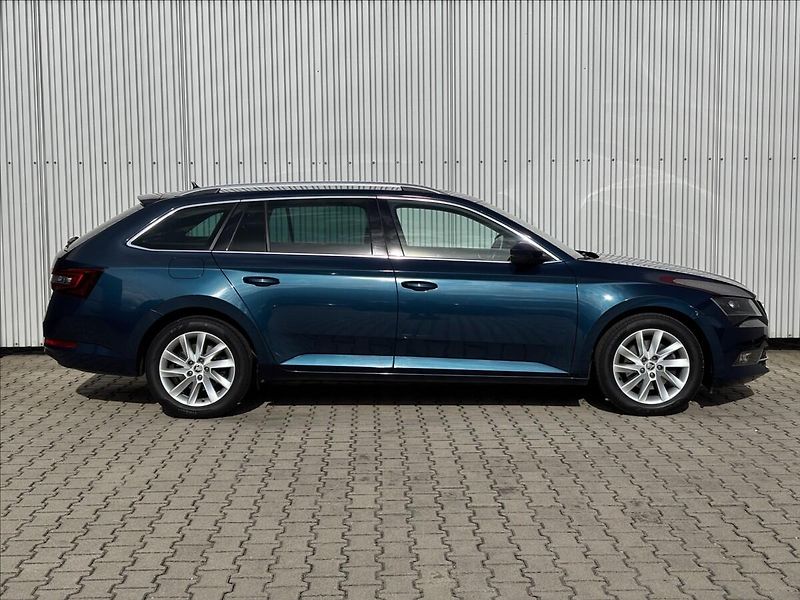 Škoda Superb III Combi 1.4 TSi Style - fotka 17 z 17