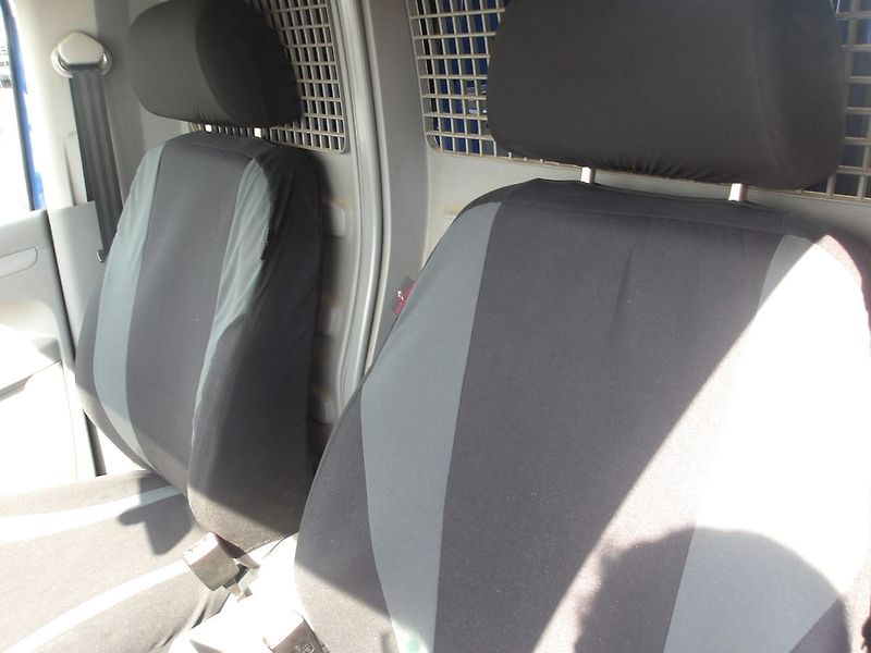 Volkswagen Caddy 1,4i ČR 1.MAJITEL !!! - fotka 15 z 37