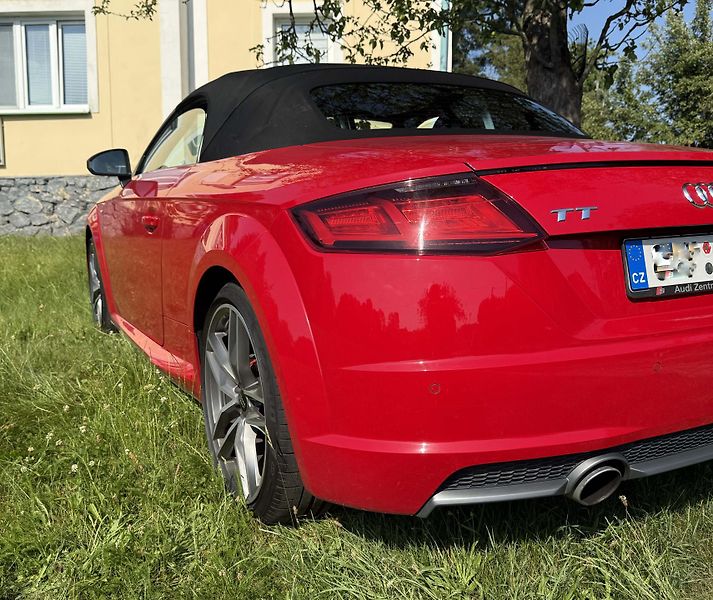 Audi TT (2016) Audi TT Roadster S-line - fotka 5 z 18