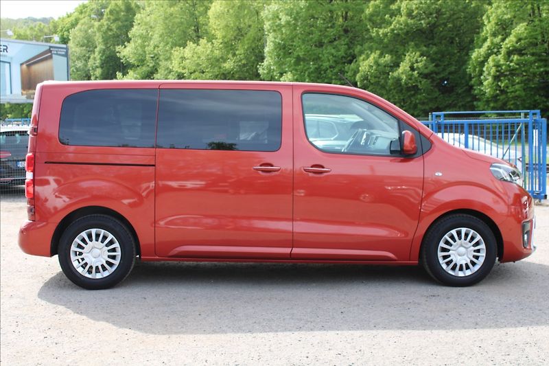 Toyota ProAce 2,0 D-4D  ČR,1.MAJ,8.MÍST,DPH - fotka 4 z 39