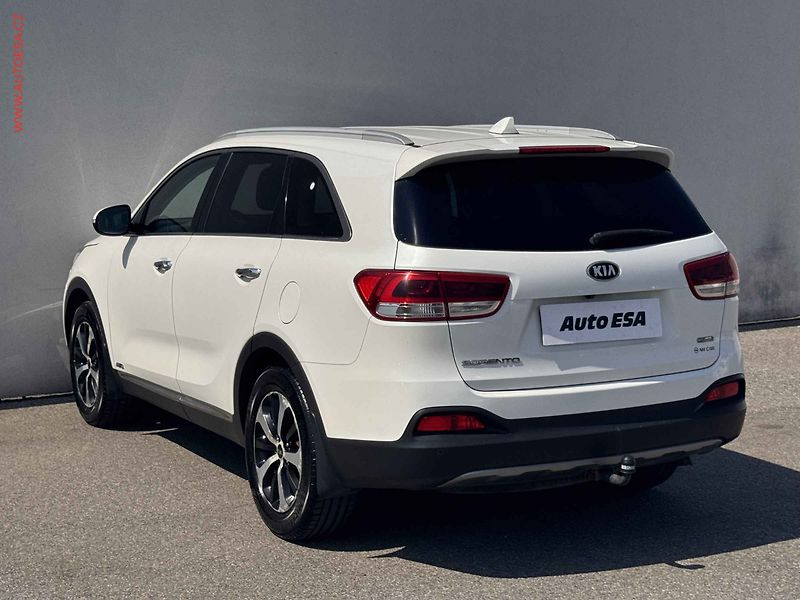 Kia Sorento (2017) 2.2CRDi 4x4, ČR, AT, bixen - fotka 4 z 15