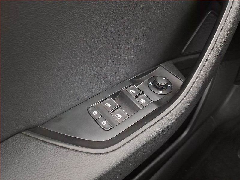 Škoda Superb (2018) Laurin&Klement 2.0 TSI - fotka 25 z 27