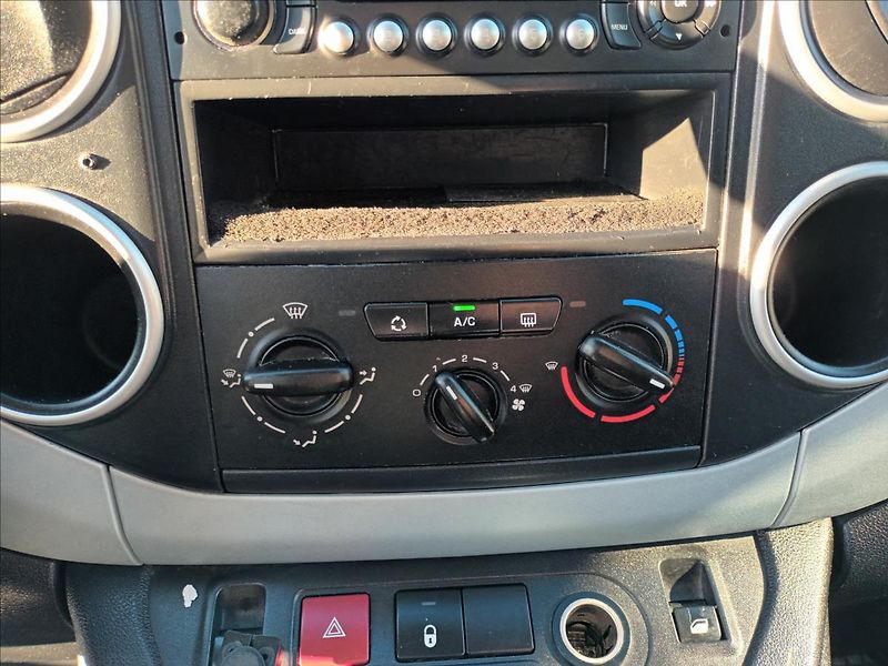 Citroën Berlingo 1,6 HDI,68KW,ČR,1MAJ,KLIMA - fotka 25 z 31
