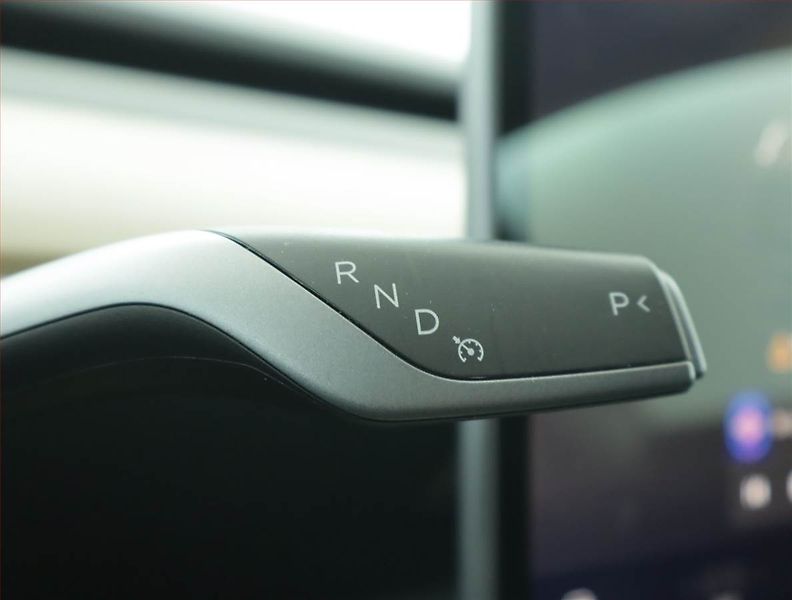 Tesla Model Y (2022) Long Range AWD 79kWh, SoH 92% - fotka 13 z 21