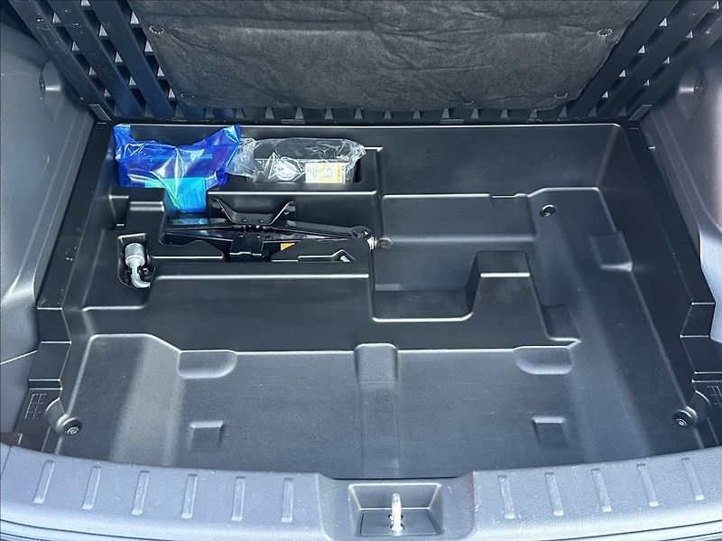 Mitsubishi Eclipse Cross 1,5 Turbo 163PS  Connect+ A/T - fotka 42 z 54