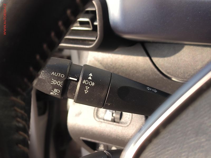 Peugeot Rifter (2019) 1.5HDI, ČR, ALLURE, autoAC - fotka 16 z 21