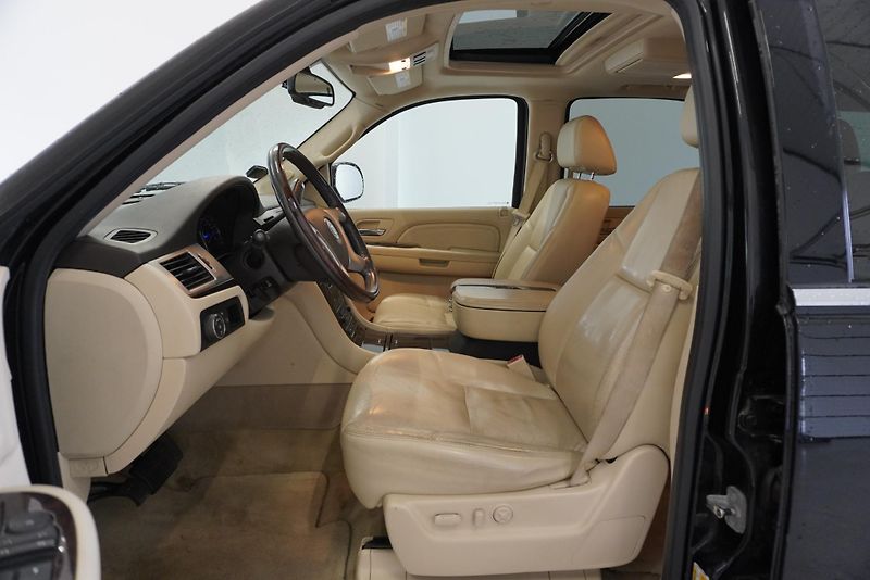 Cadillac Escalade 6,2I V8 4WD AUT. - fotka 11 z 32
