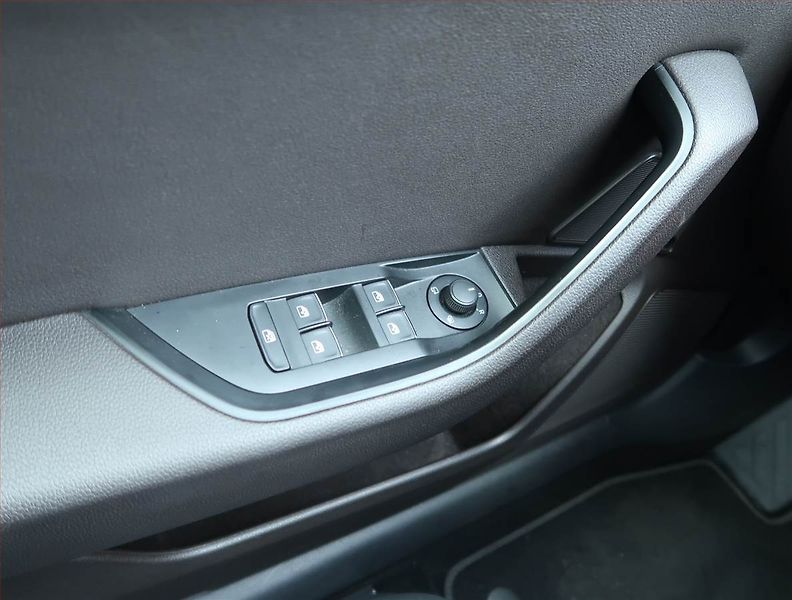 Škoda Superb (2017) Laurin&Klement 2.0 TDI, 4X4 - fotka 17 z 18