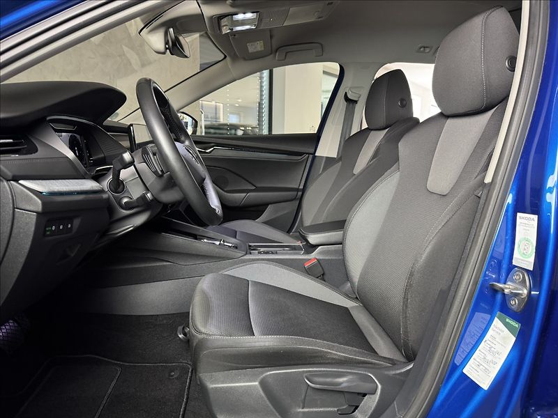 Škoda Octavia 2,0 TDi  DSG Tour Virtual Matr - fotka 21 z 45