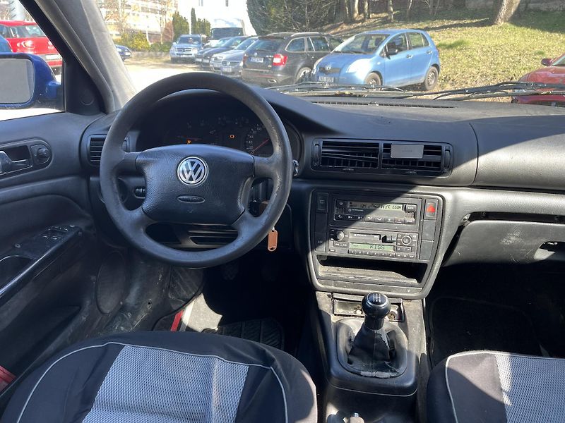 Volkswagen Passat Variant (1999) 1,9 TDi 85 Kw - fotka 11 z 13