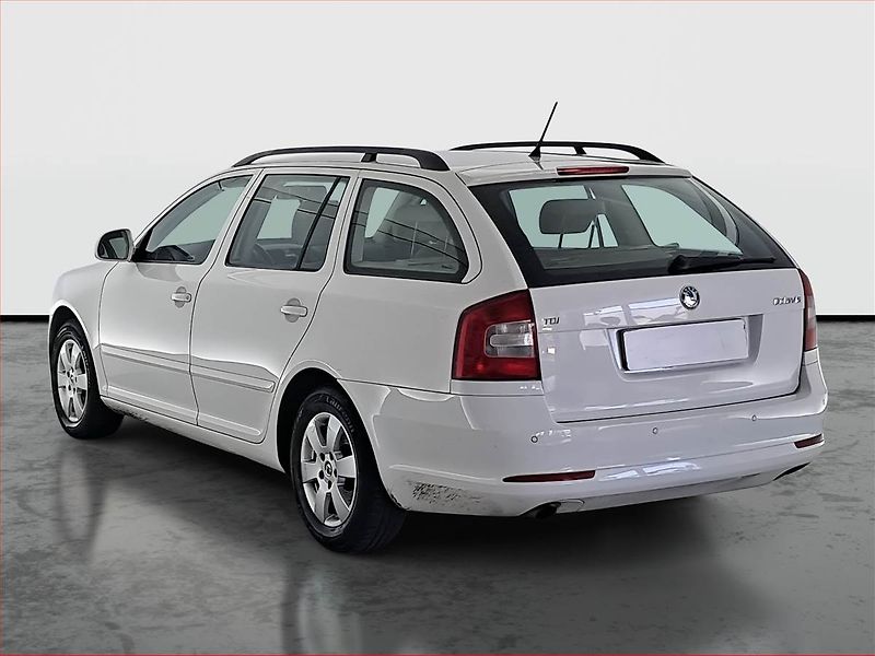 Škoda Octavia (2013) Elegance 1.6 TDI, Automat - fotka 4 z 17