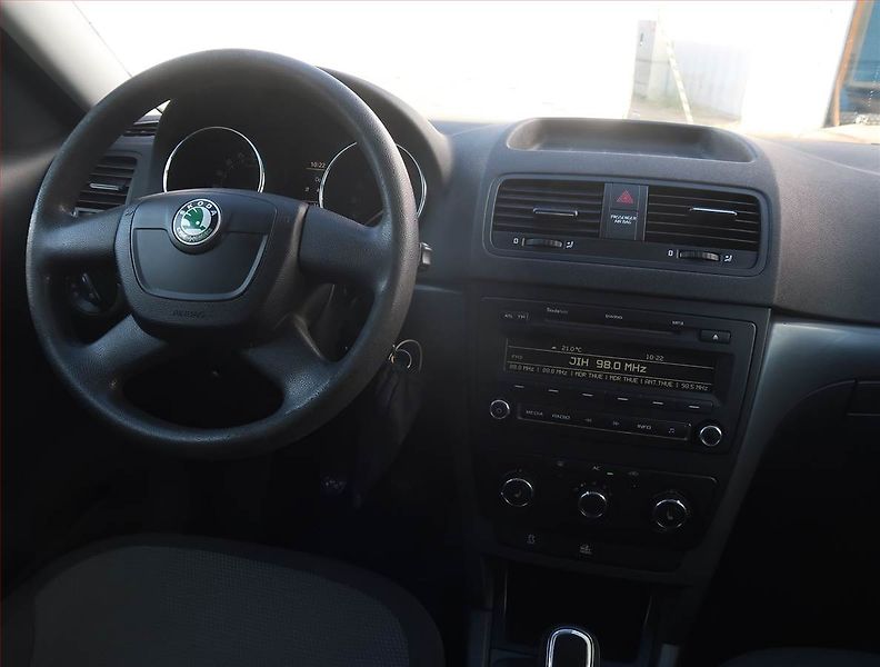 Škoda Yeti (2011) 2.0 TDI, 4X4, Serv.kniha - fotka 7 z 20