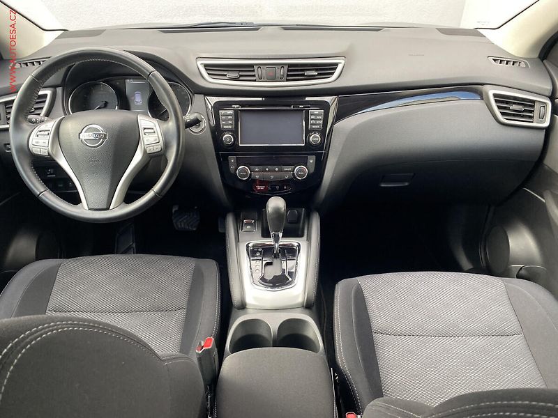 Nissan Qashqai (2017) 1.2DiG-T, Acenta, AT, navi - fotka 11 z 20