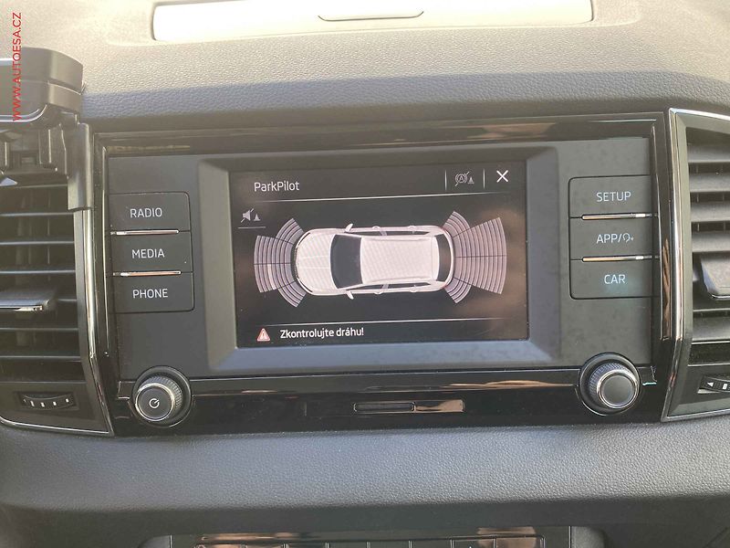 Škoda Karoq (2019) 1.0 TSi, Ambition, +kola - fotka 17 z 18