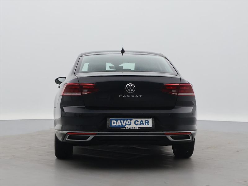 Volkswagen Passat 2,0 TDI Elegance Aut.Klima CZ - fotka 6 z 29