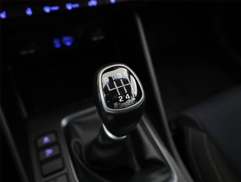 Hyundai Tucson (2018) 1.6 T-GDI, Serv.kniha, Navi - fotka 12 z 16
