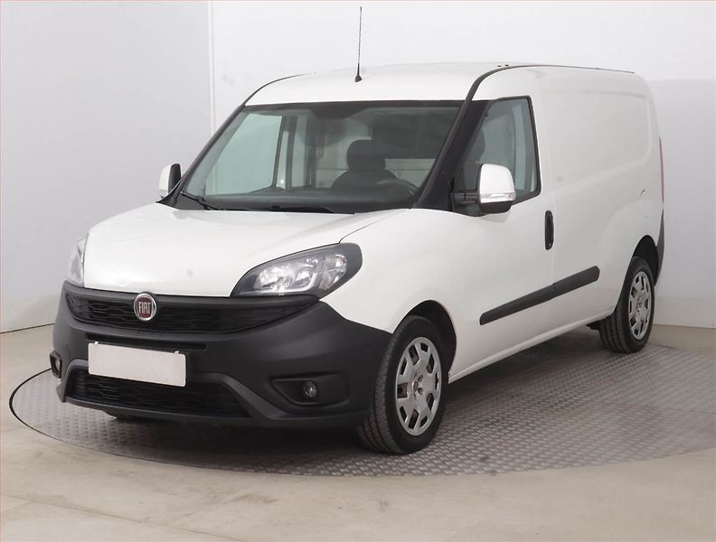 Fiat Dobló (2018) Maxi 1.6 MultiJet, ČR, 1Maj - fotka 2 z 15
