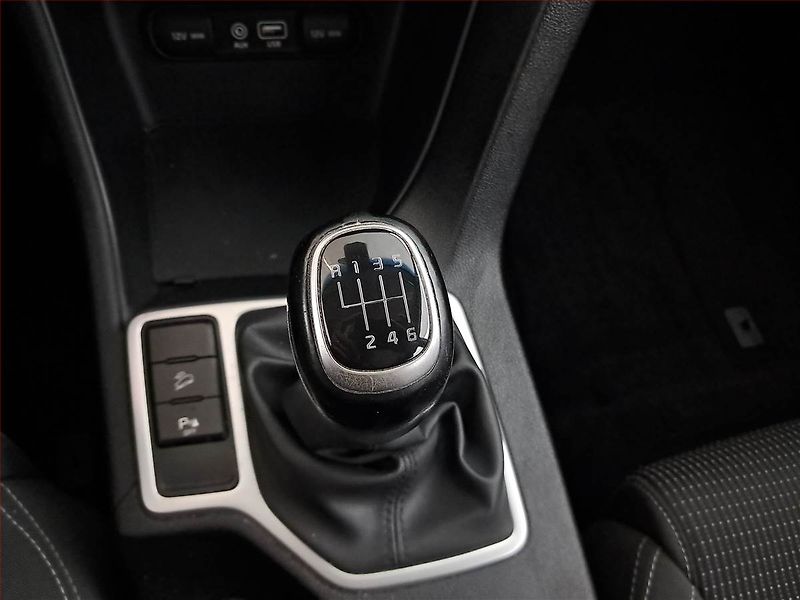 Kia Sportage (2016) 1.6 GDI, Navi, Tempomat - fotka 16 z 20