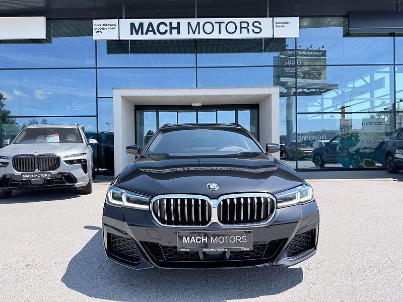 BMW Řada 5 530d Touring, Natáčecí náprava - fotka 2 z 26