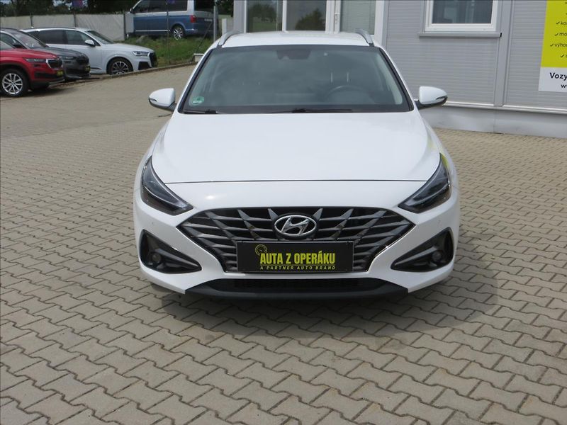 Hyundai i30 1,5 T-GDI mHEV Smart 117 kW - fotka 2 z 26