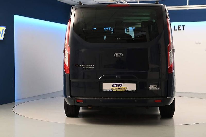 Ford Tourneo Custom (2014) 2.2 L1H1 8 Míst klima kamera 1 - fotka 6 z 30