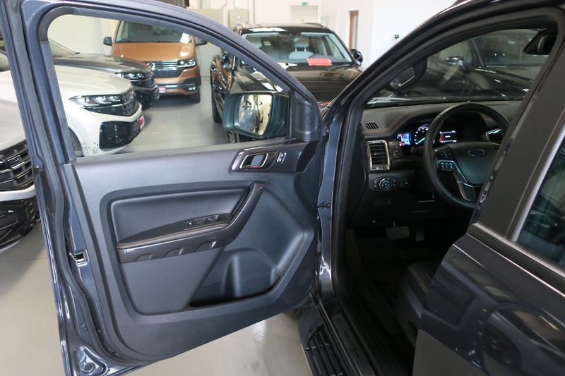 Ford Ranger (2023) D.Cab Wildtrak 2.0 EcoBlue BiT - fotka 8 z 48