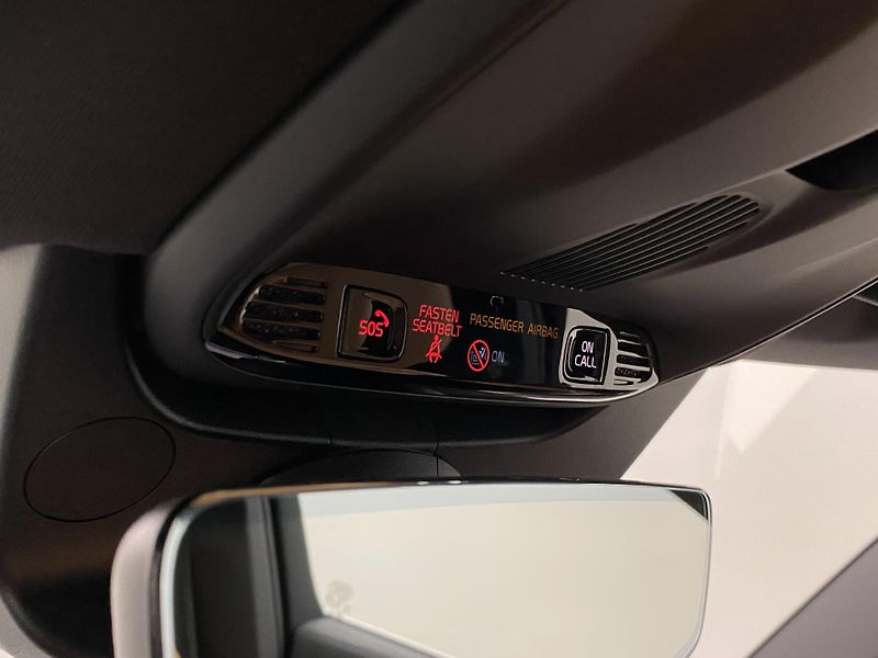 Volvo XC90 B6 AWD INSCRIPTION AUT CZ 7m - fotka 32 z 55