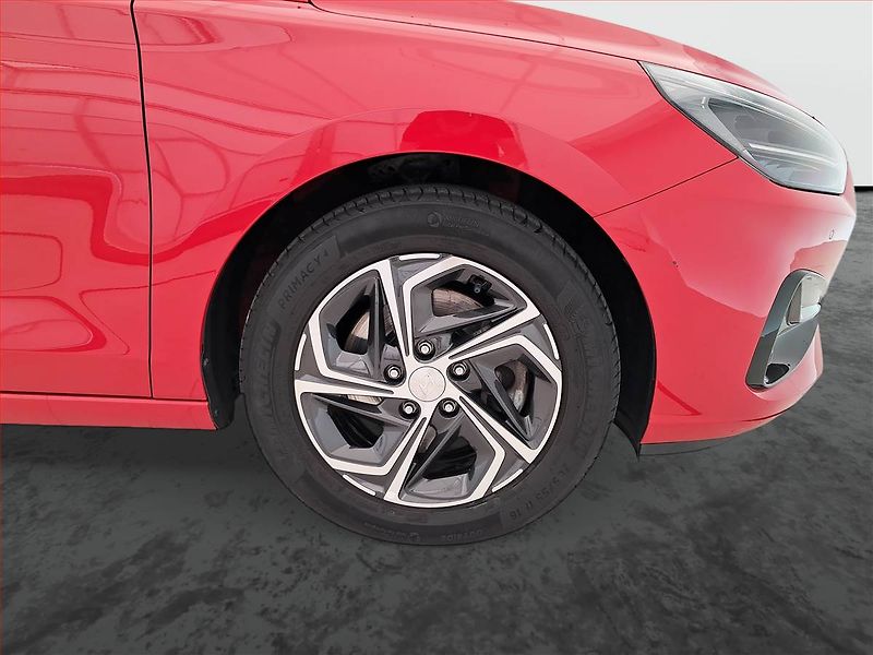 Hyundai i30 (2021) Smart 1.0 T-GDI, ČR,1.maj - fotka 15 z 18